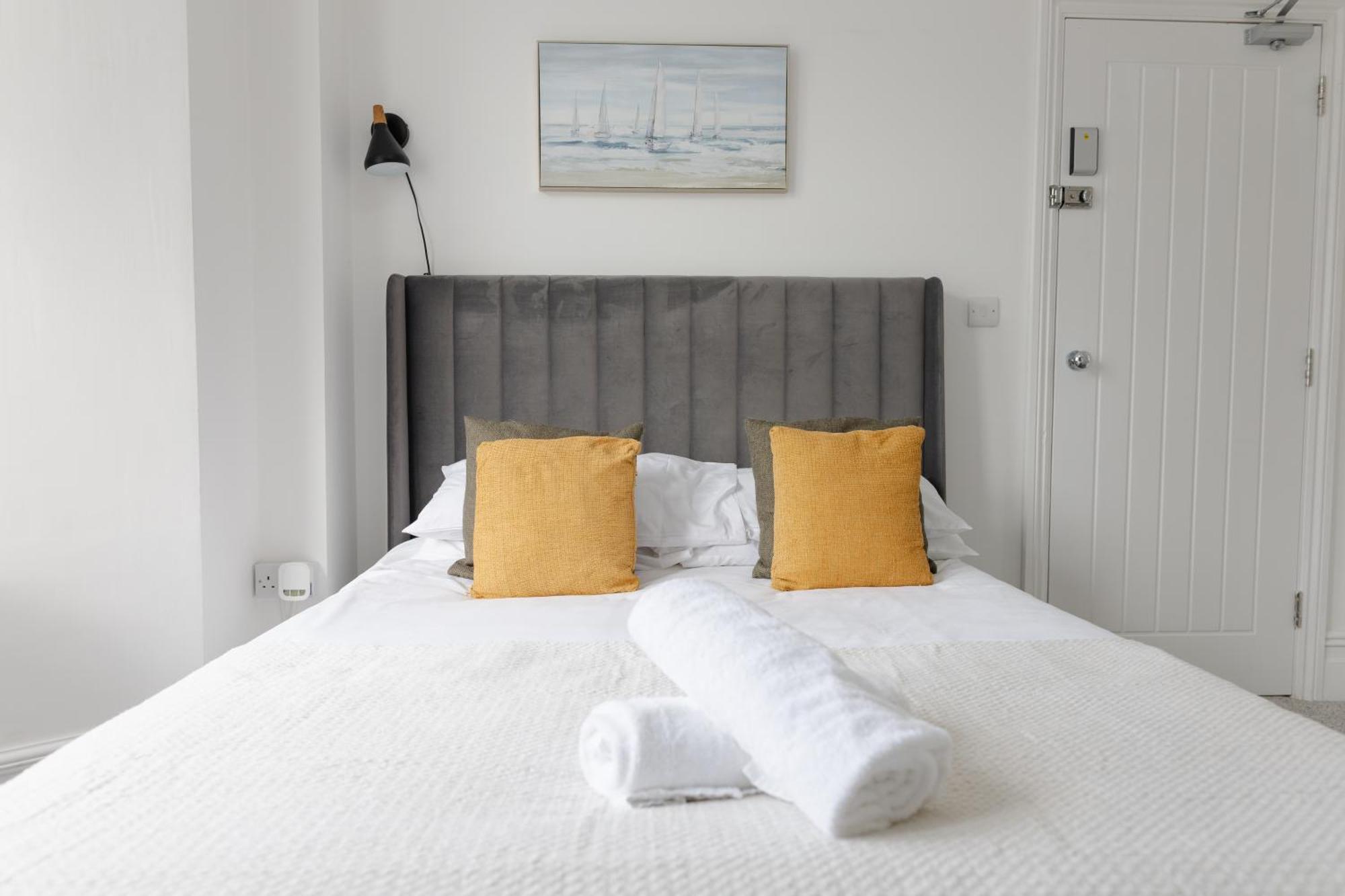 Apartment Bay